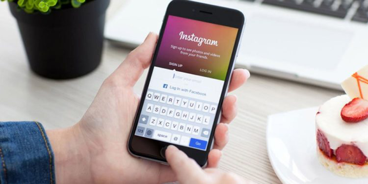 Akhirnya instagram di beli oleh facebook